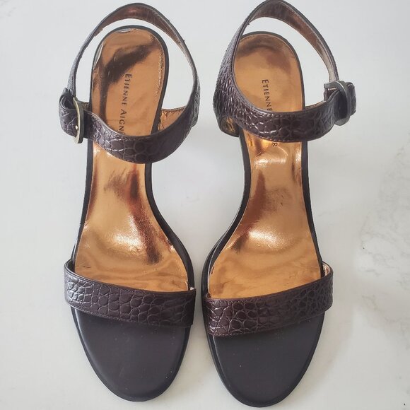 Etienne Aigner Brown Croc Embossed Women's Strappy Leather Sandal sz. 9.5M - Picture 1 of 16